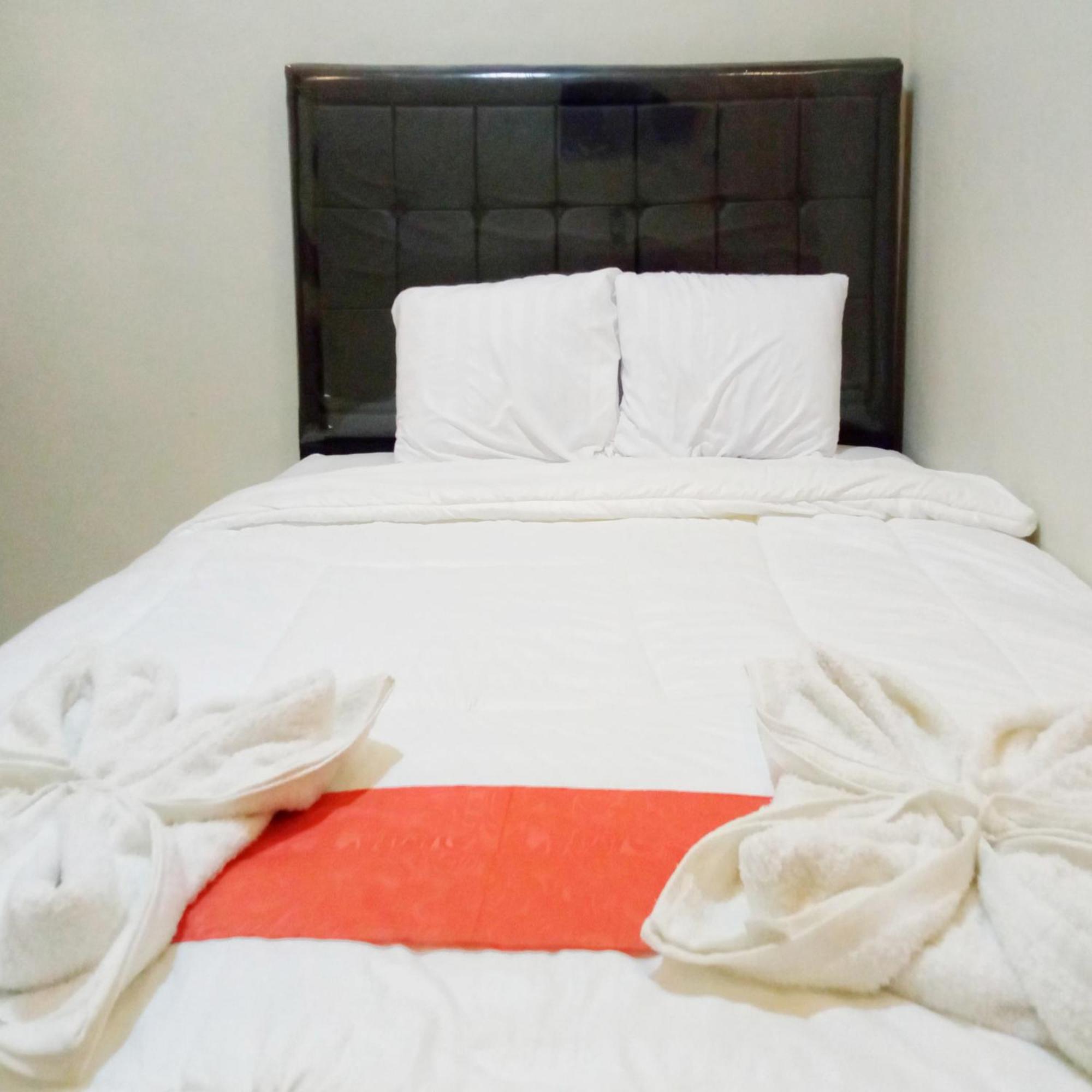 Rifal Inn Mitra Reddoorz Tegal  Esterno foto