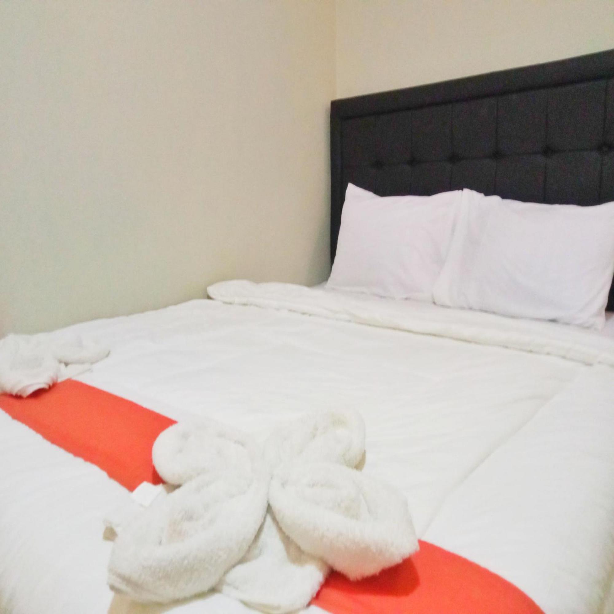 Rifal Inn Mitra Reddoorz Tegal  Esterno foto