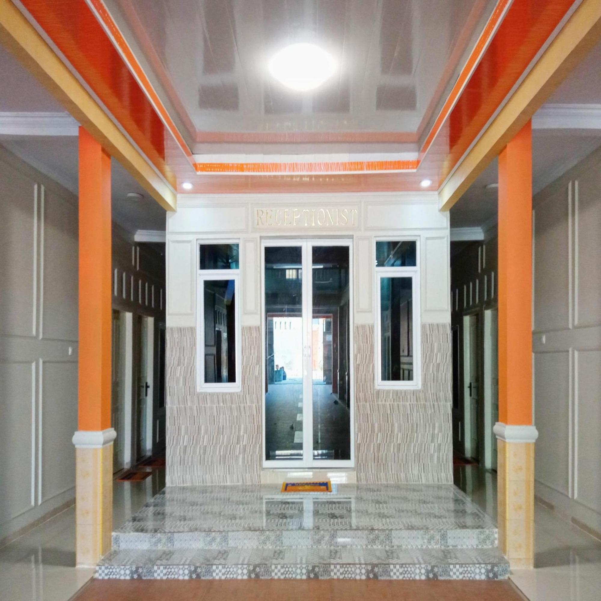 Rifal Inn Mitra Reddoorz Tegal  Esterno foto